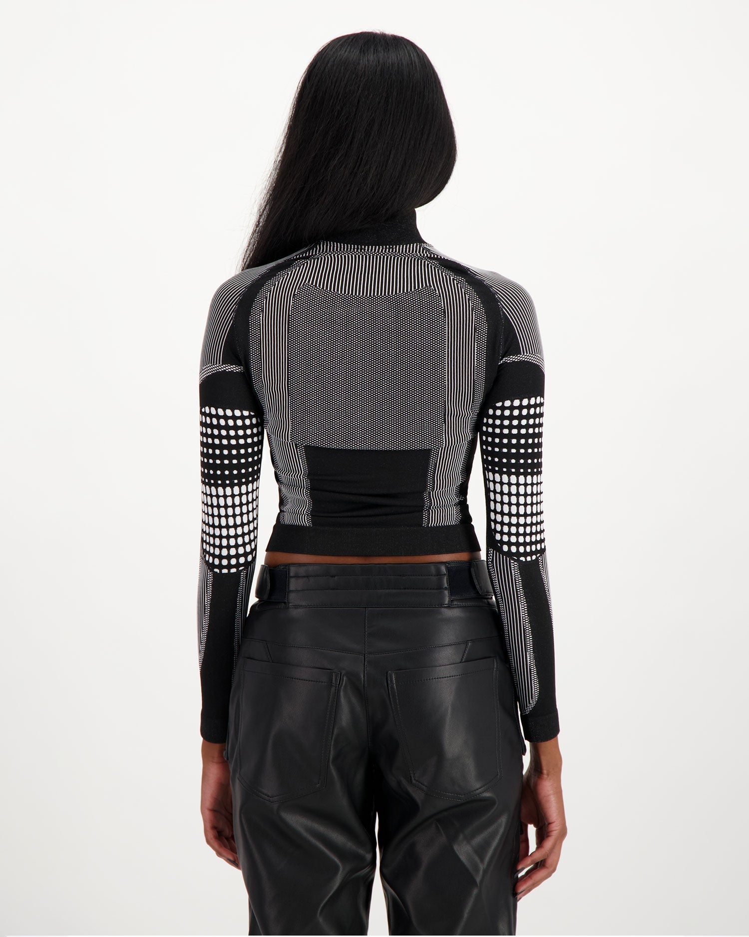 Women's Sport Europa Quarter - Zip in Black & White - MISBHV - Elevastor