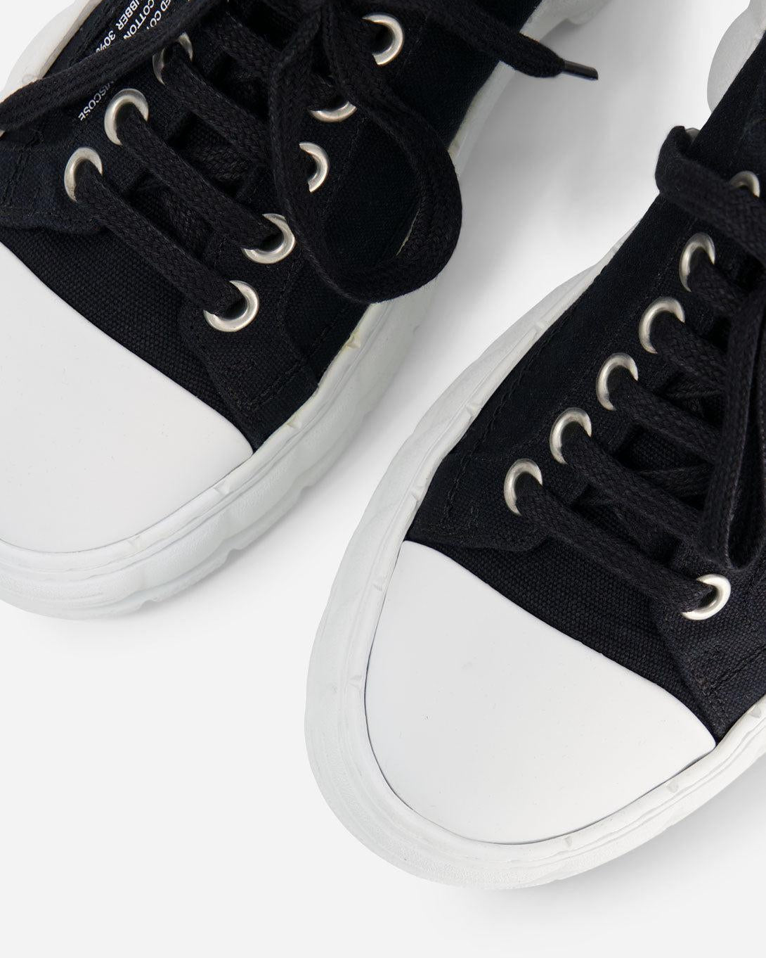 1968 Sneakers in Black - Virón - Elevastor