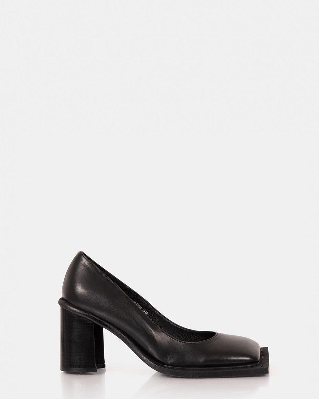 Black Howl Pumps - Ninamounah - Elevastor