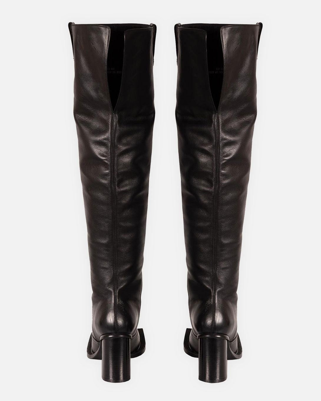 Howling Black - Ninamounah - Elevastor