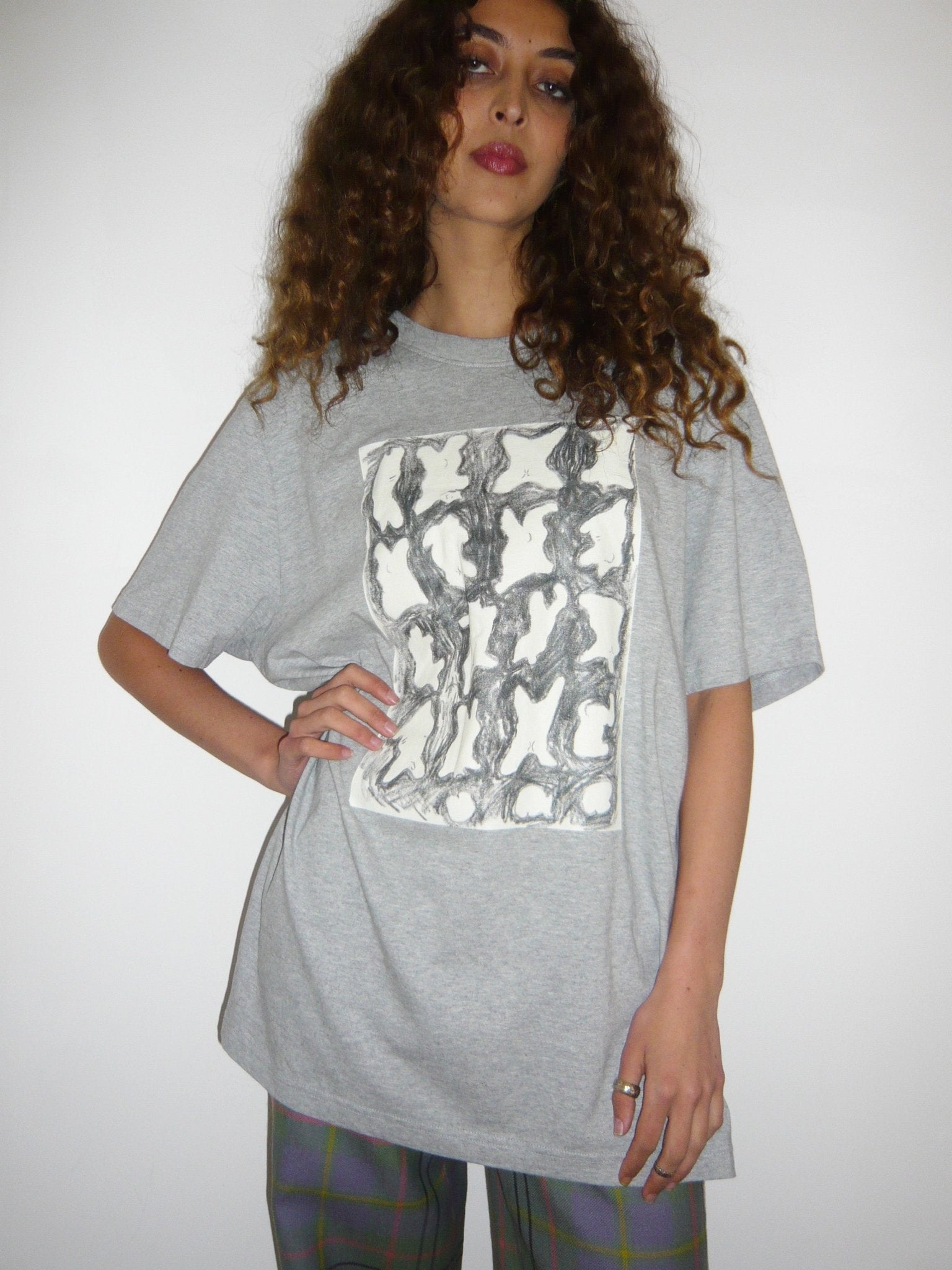 Falling Tee - Matilda Little - Elevastor
