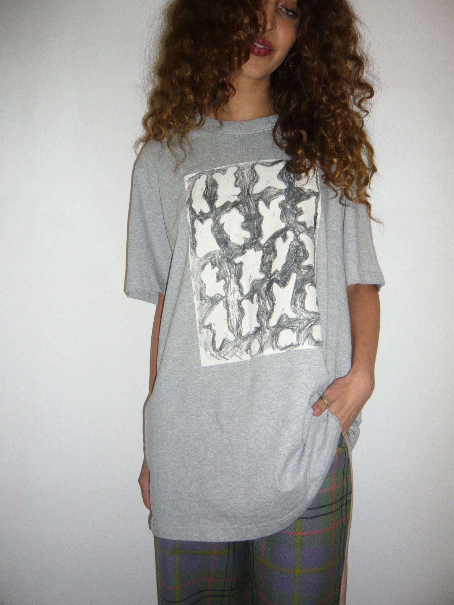 Falling Tee - Matilda Little - Elevastor