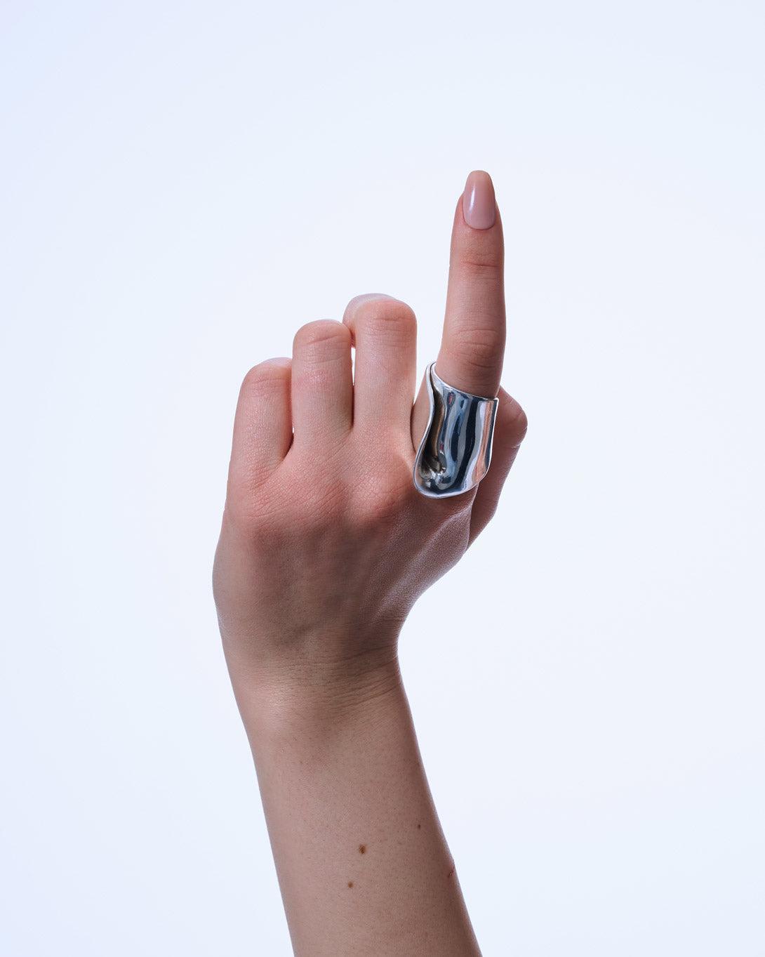 Finger Gap Ring - Jewelry - Milko Boyarov - Elevastor